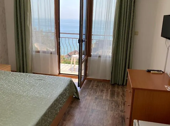 Διαμέρισμα Rai-only Adults